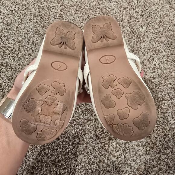 Baby Girl's Tip Top Kids Ivory Beaded Rhinestone Slip On Dress Shoes | Size 4 - Picture 8 of 10